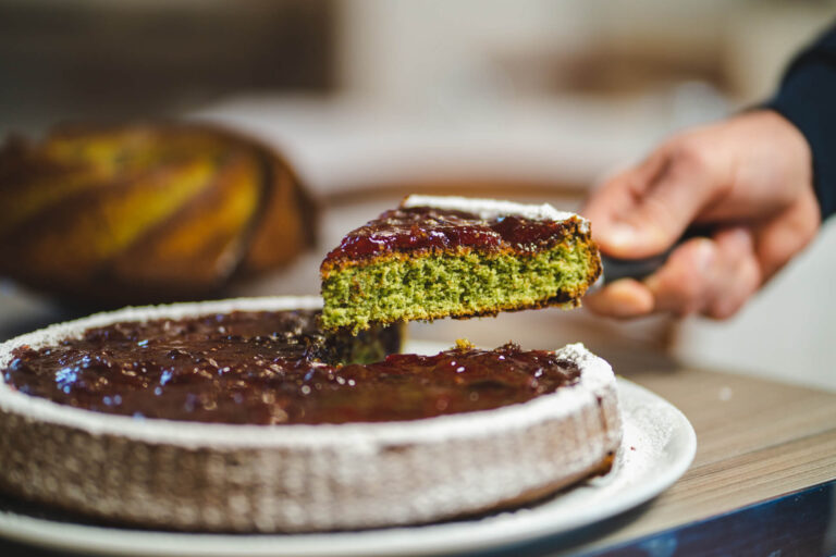 torta-spirulina-colazione buffet colazione bio hotel